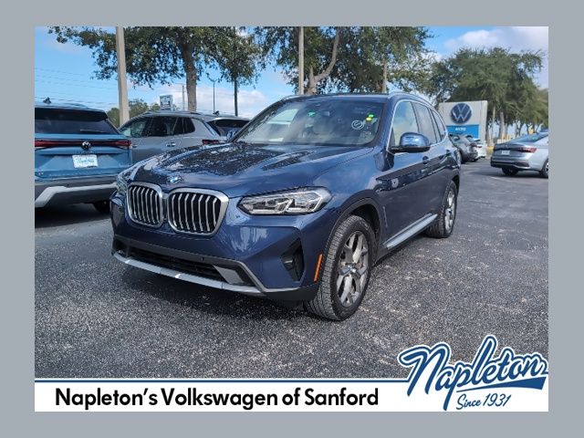 2022 BMW X3 30i's photo