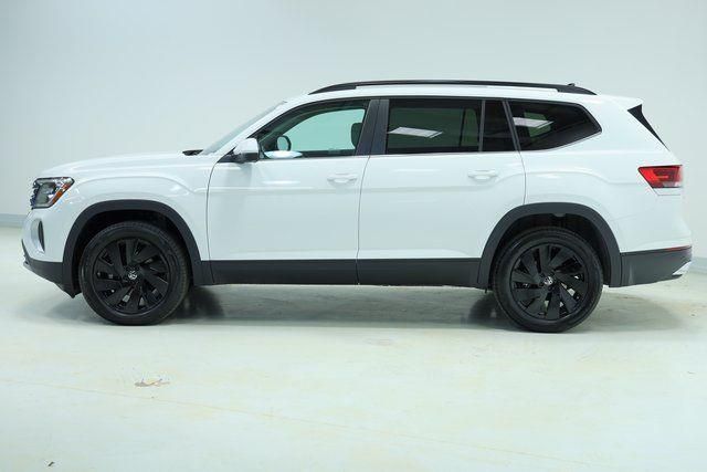 2026 Volkswagen Atlas SE w/Tech - Photo 4
