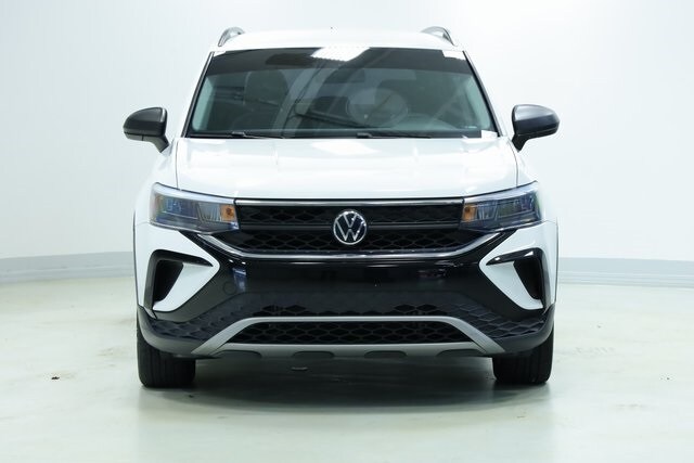 2022 Volkswagen Taos S photo 2