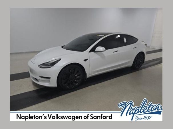 2023 Tesla Model 3 Performance's photo