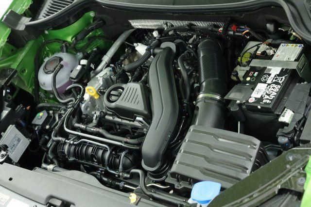 2025 Volkswagen Taos SE - Photo 8
