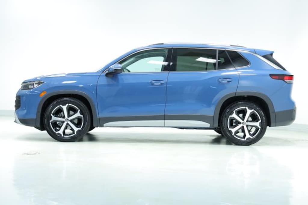 New 2026 Volkswagen Tiguan 2.0T SE SUV