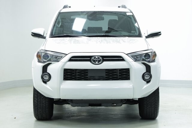 2024 Toyota 4Runner SR5 Premium photo 2