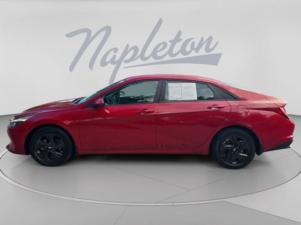 Used 2022 Hyundai Elantra SEL Sedan