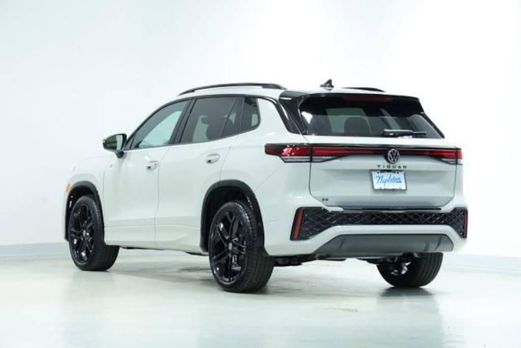 New 2026 Volkswagen Tiguan 2.0T SE R-Line Black SUV