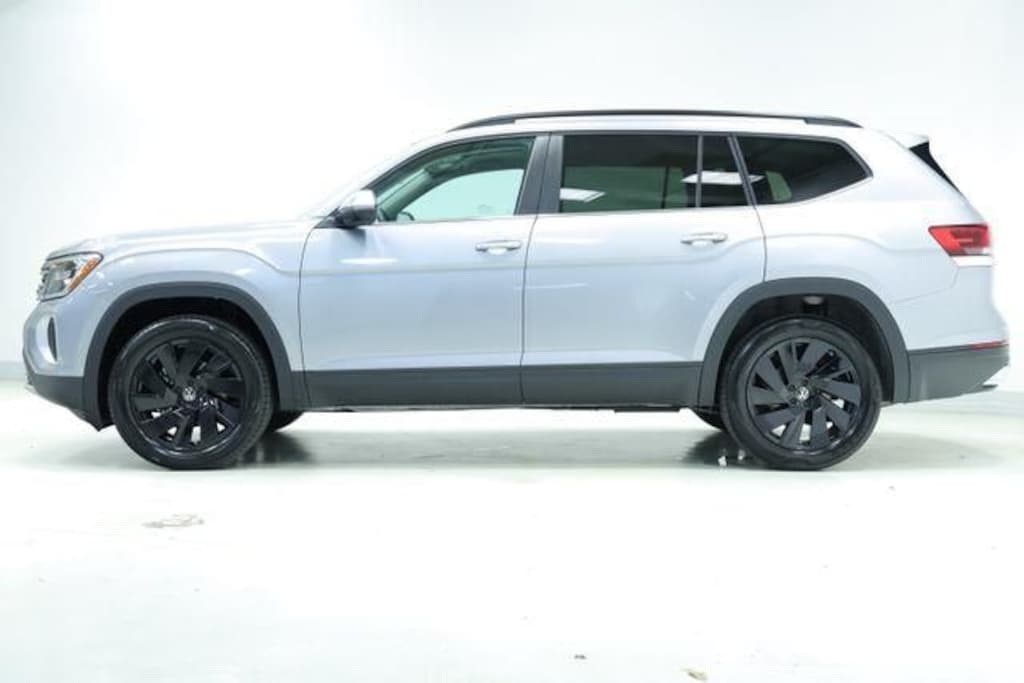 New 2026 Volkswagen Atlas SE w/Technology SUV