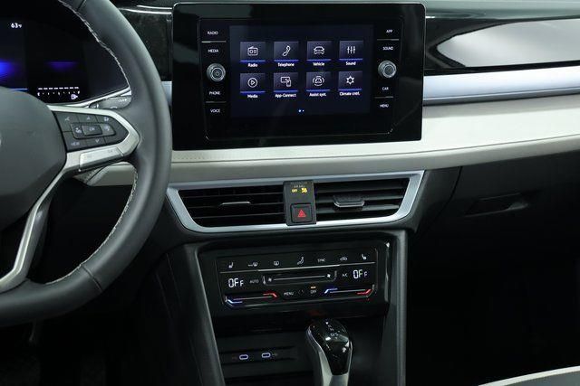 2025 Volkswagen Taos SE - Photo 14