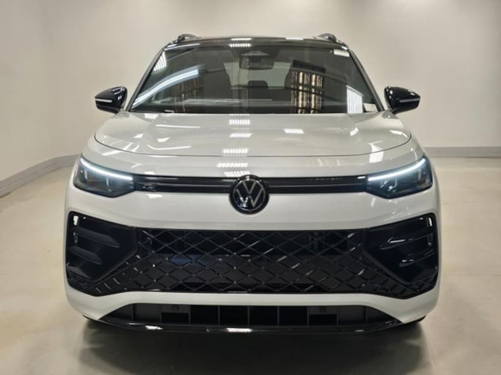 New 2026 Volkswagen Tiguan SE R-Line Black SUV