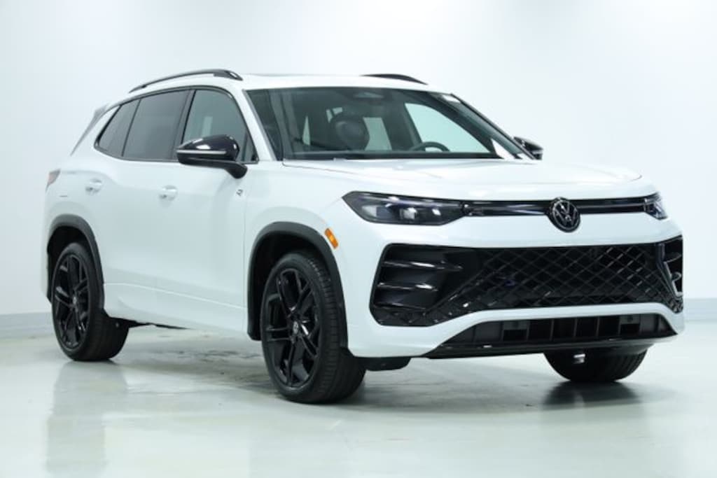 New 2026 Volkswagen Tiguan 2.0T SE R-Line Black SUV