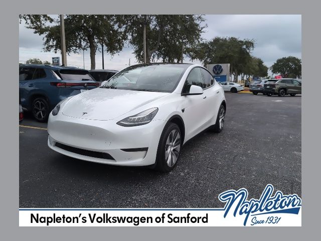 2023 Tesla Model Y Long Range's photo