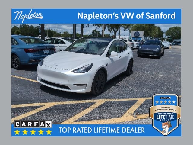 2022 Tesla Model Y Performance Dual Motor All-Wheel Drive's photo