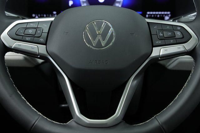 2025 Volkswagen Taos SE - Photo 12