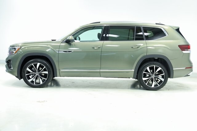 2026 Volkswagen Atlas SEL Premium R-Line photo 4