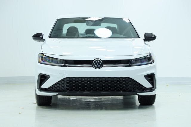2025 Volkswagen Jetta 1.5T Sport photo 2