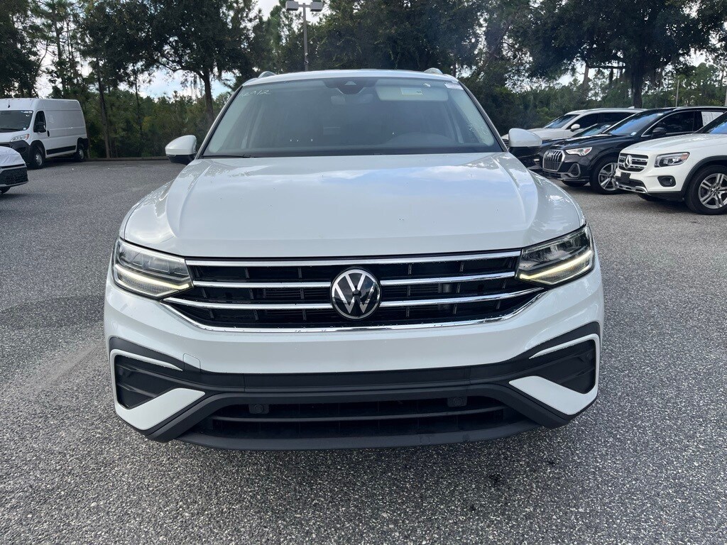 2023 Volkswagen Tiguan SE photo 2