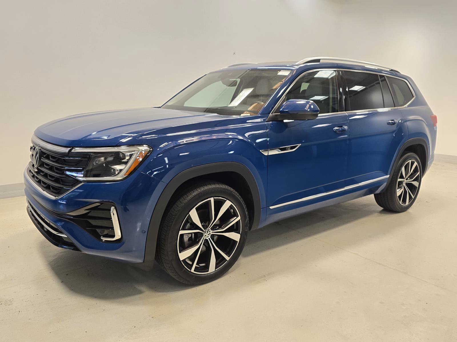 2025 Volkswagen Atlas 2.0T SEL Premium R-Line SUV