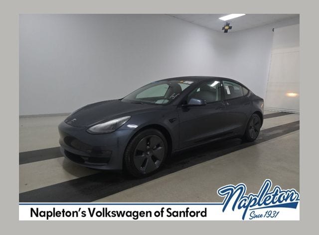 2021 Tesla Model 3 Base's photo