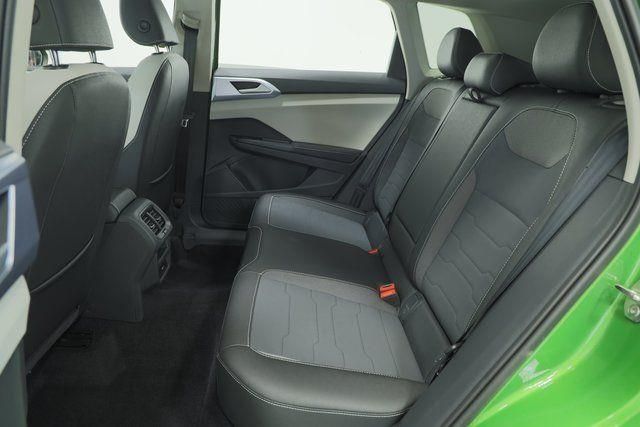 2025 Volkswagen Taos SE - Photo 33