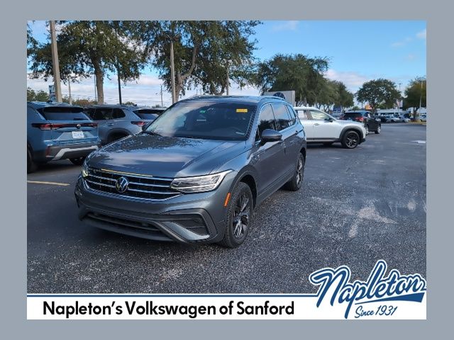 2022 Volkswagen Tiguan SE's photo