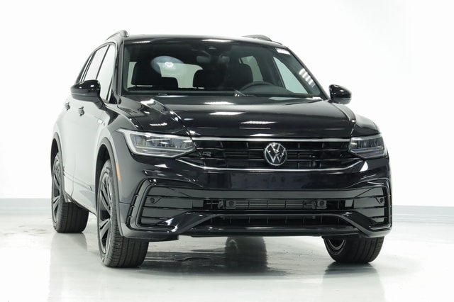 Used 2023 Volkswagen Tiguan SE R-LINE BLACK with VIN 3VVCB7AX8PM033493 for sale in Sanford, FL