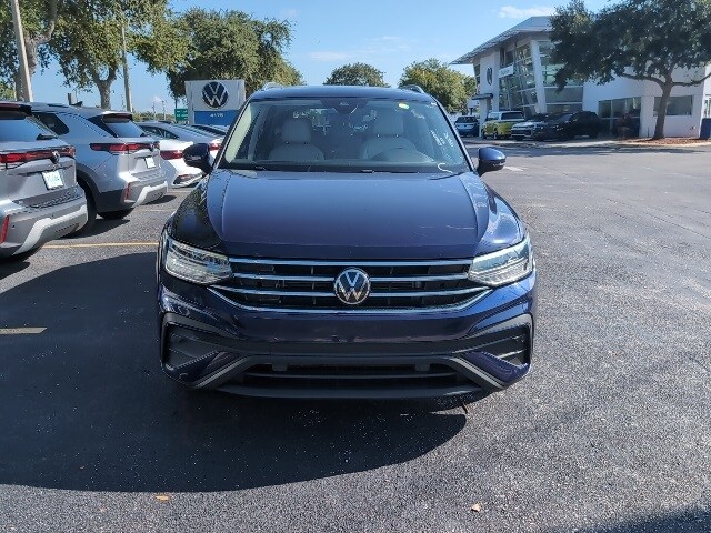 2023 Volkswagen Tiguan SE photo 2