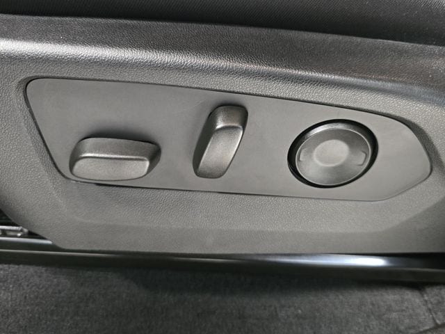 2024 Chevrolet Colorado LT - Photo 26