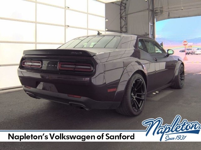 2022 Dodge Challenger R/T Scat Pack Widebody photo 4