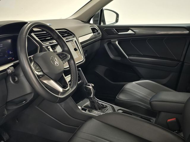 2022 Volkswagen Tiguan SE - Photo 21