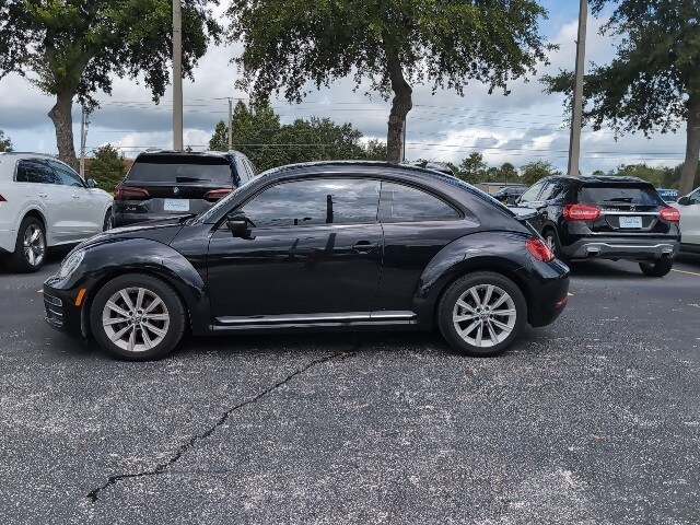 2017 Volkswagen Beetle 1.8T SE photo 3