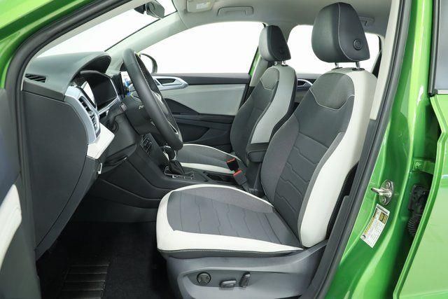 2025 Volkswagen Taos SE - Photo 26