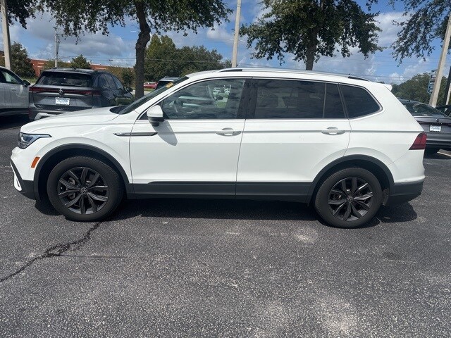 2022 Volkswagen Tiguan SE photo 2