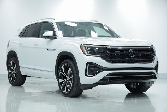 2025 Volkswagen Atlas Cross Sport SEL Premium R-Line photo 3