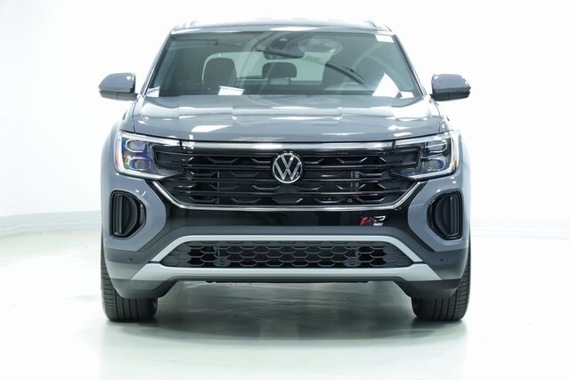 2026 Volkswagen Atlas Cross Sport SE Technology photo 2