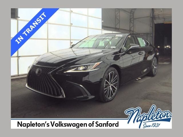 2024 Lexus ES 350's photo