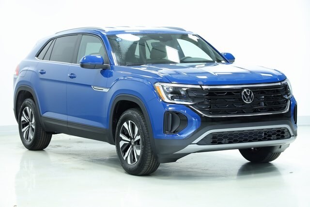 2025 Volkswagen Atlas Cross Sport SE photo 3