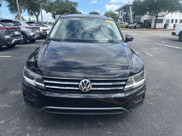 2021 Volkswagen Tiguan S photo 2