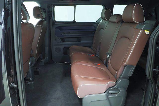 2025 Volkswagen ID. Buzz PRO S - Photo 30