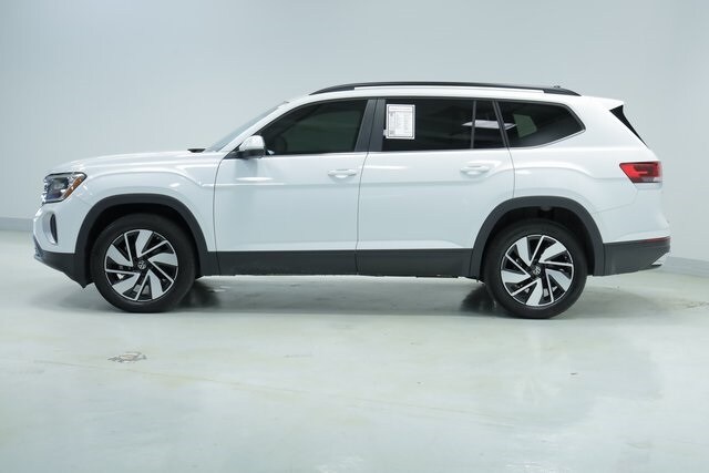 2024 Volkswagen Atlas SE Technology photo 3