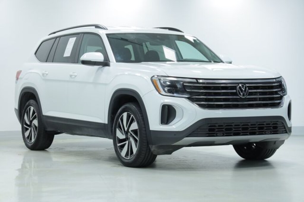 Used 2024 Volkswagen Atlas 2.0T SE w/Technology SUV