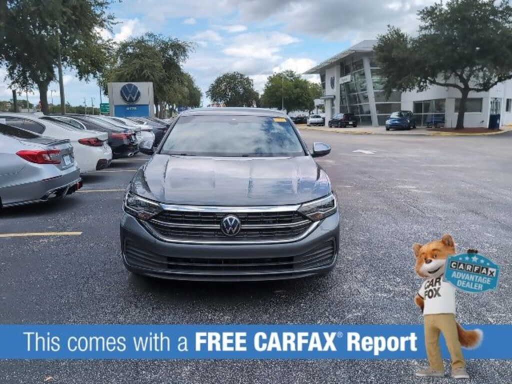 Used 2024 Volkswagen Jetta 1.5T SE Sedan