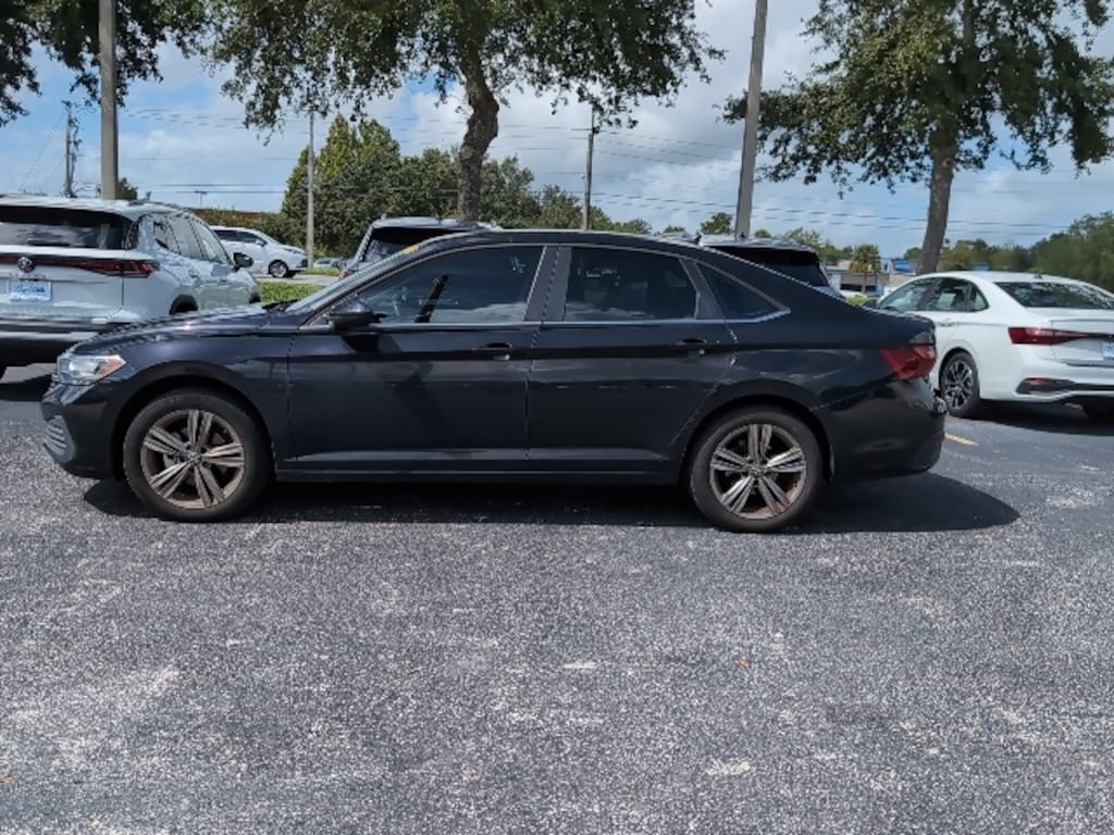 Certified 2022 Volkswagen Jetta 1.5T SE Sedan