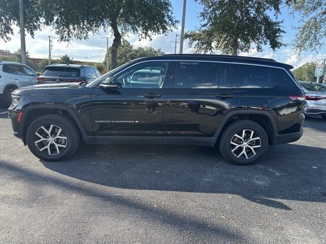 2024 Jeep Grand Cherokee Limited photo 3
