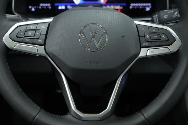 2025 Volkswagen Jetta SE - Photo 13