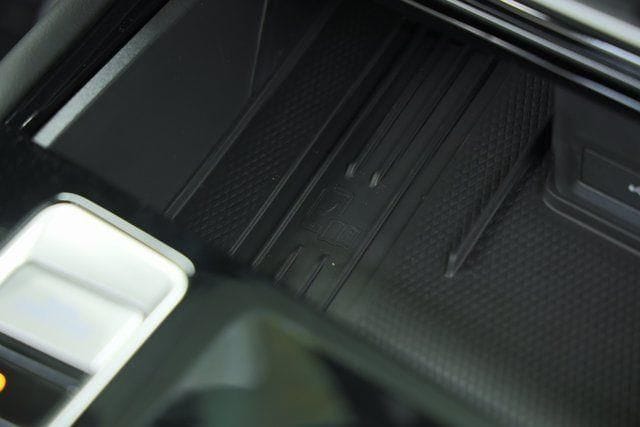 2025 Volkswagen Atlas Cross Sport SEL Premium R-LINE - Photo 32