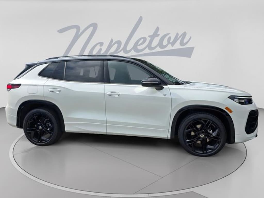 New 2026 Volkswagen Tiguan SE R-Line Black SUV