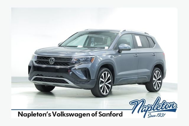 2022 Volkswagen Taos SE's photo