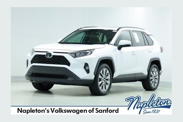 2020 Toyota RAV4 XLE Premium's photo
