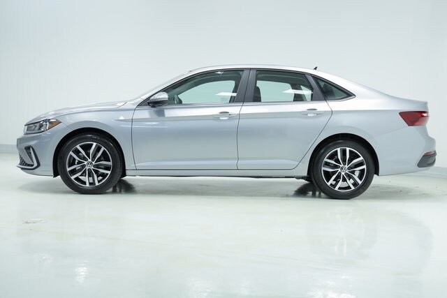 2025 Volkswagen Jetta 1.5T SE photo 4