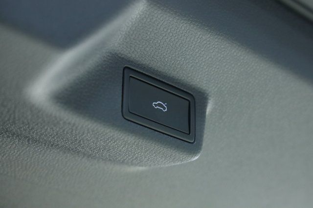 2025 Volkswagen ID. Buzz PRO S - Photo 38