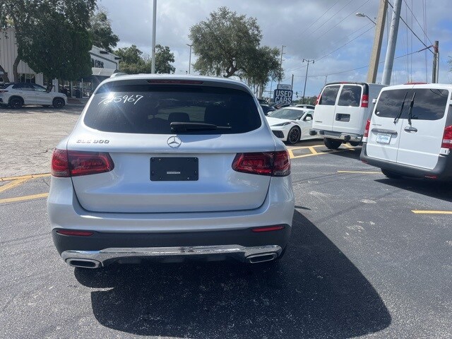 2020 Mercedes Benz GLC 300 photo 4